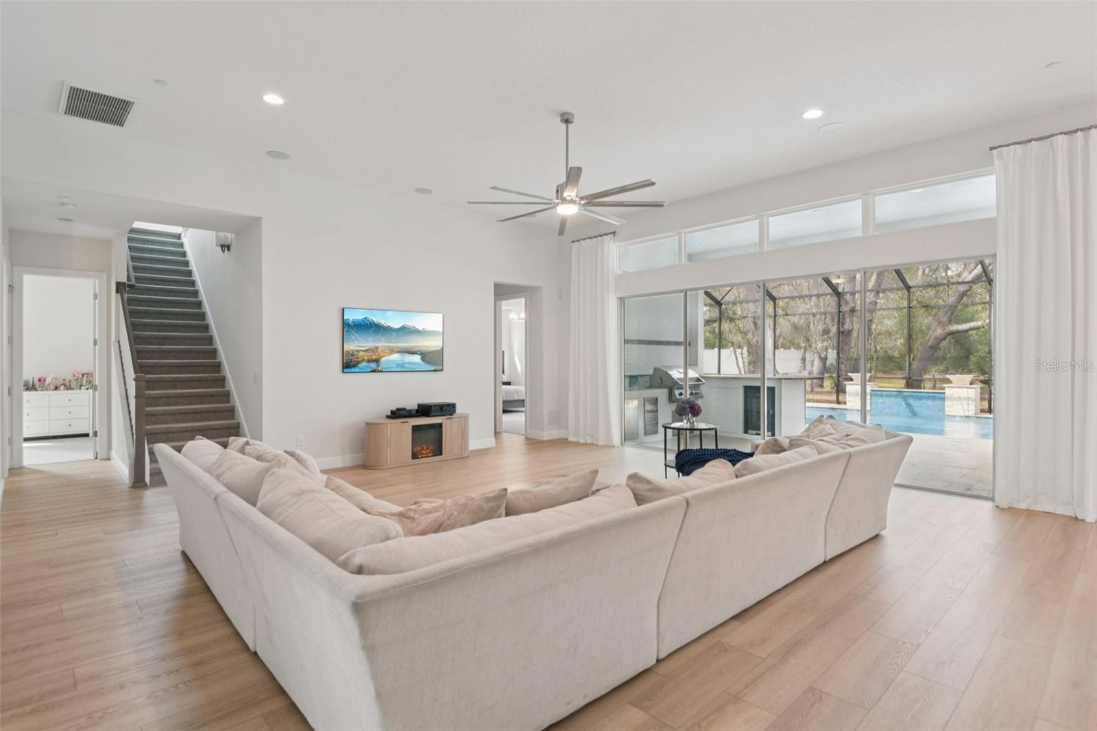 Image 5 of 37 For 2304 Clement Road