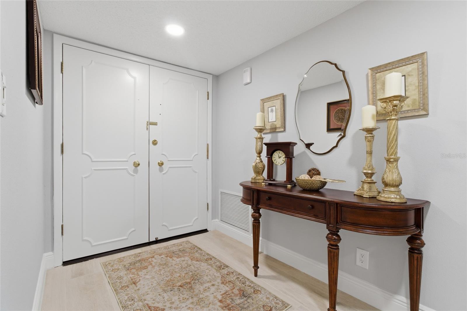 Image 11 of 38 For 100 Oakmont Lane 102