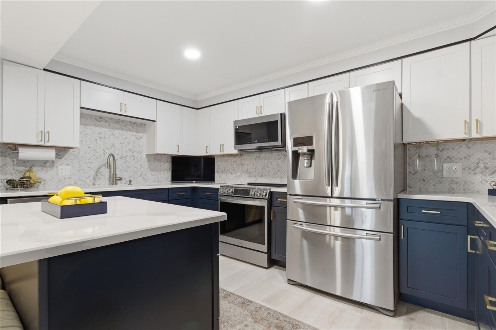 Image 13 of 38 For 100 Oakmont Lane 102