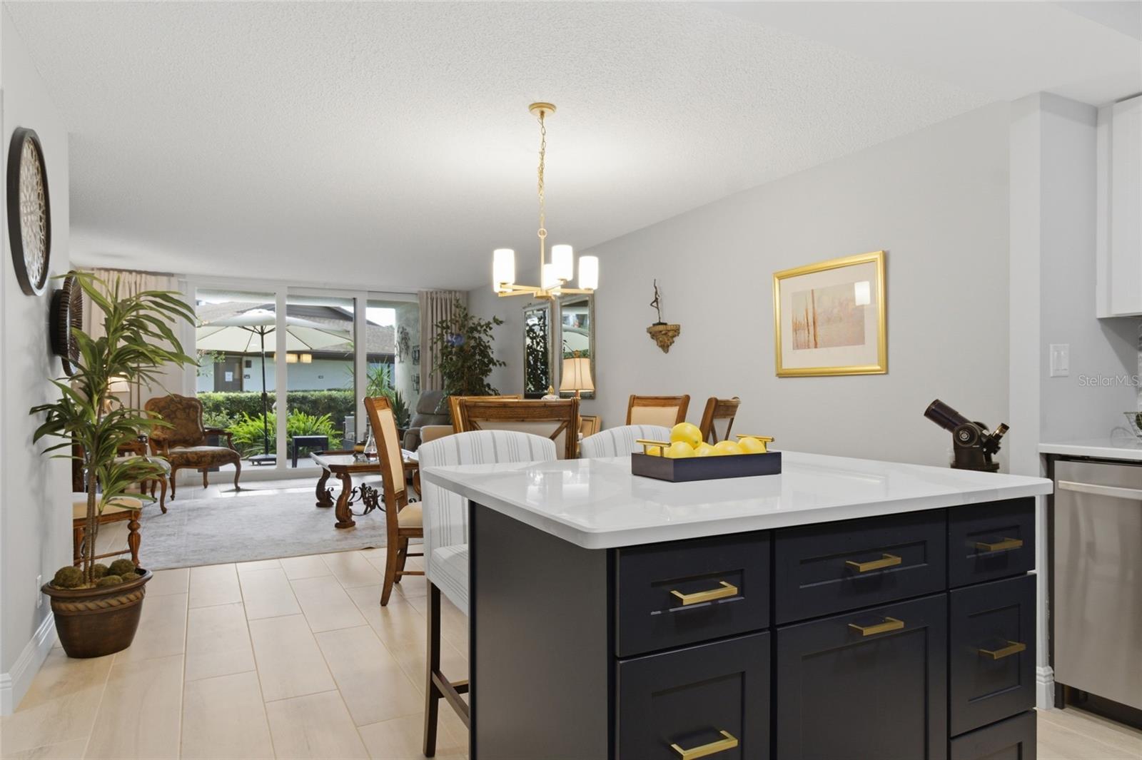 Image 16 of 38 For 100 Oakmont Lane 102