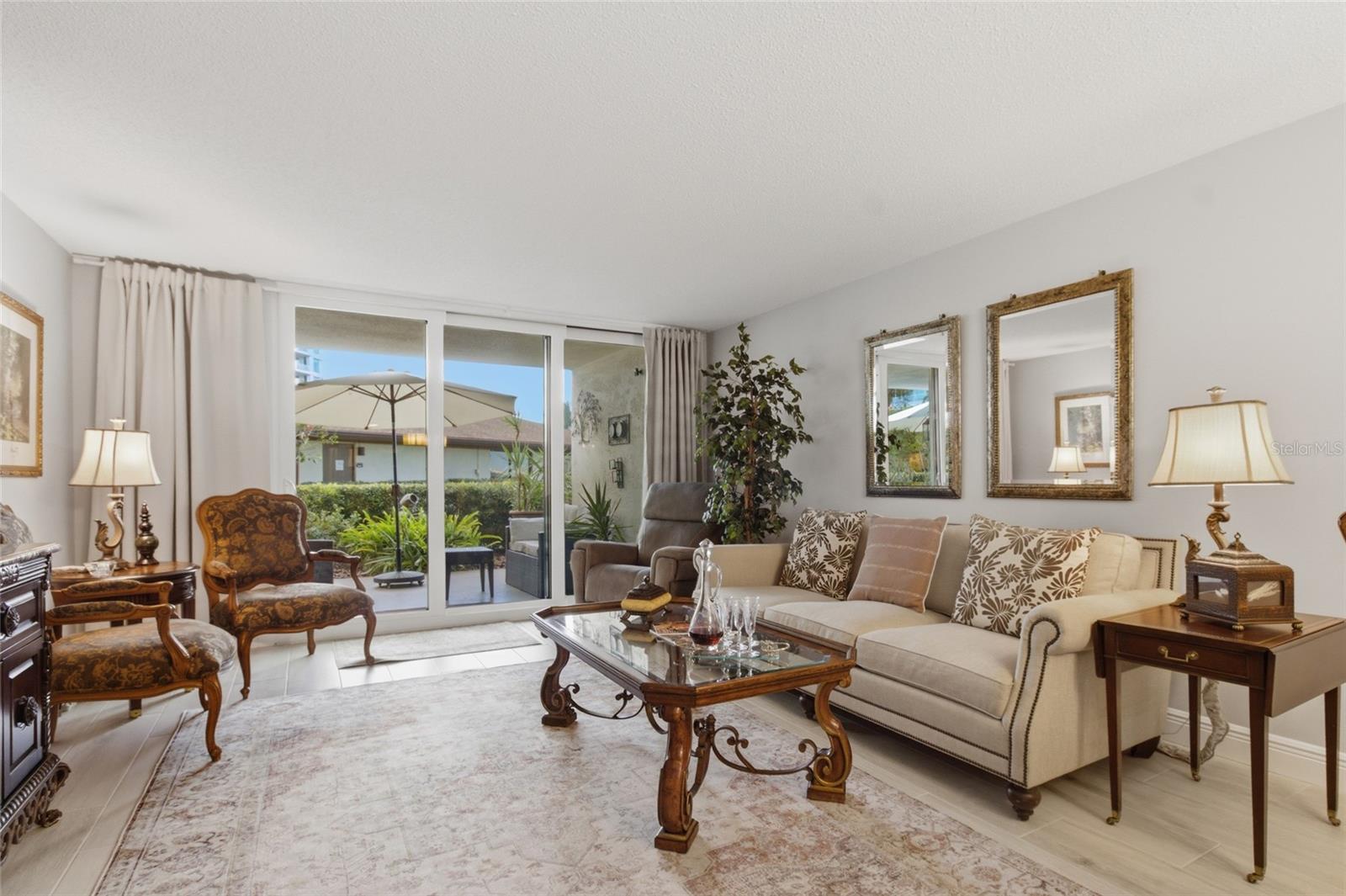 Image 17 of 38 For 100 Oakmont Lane 102