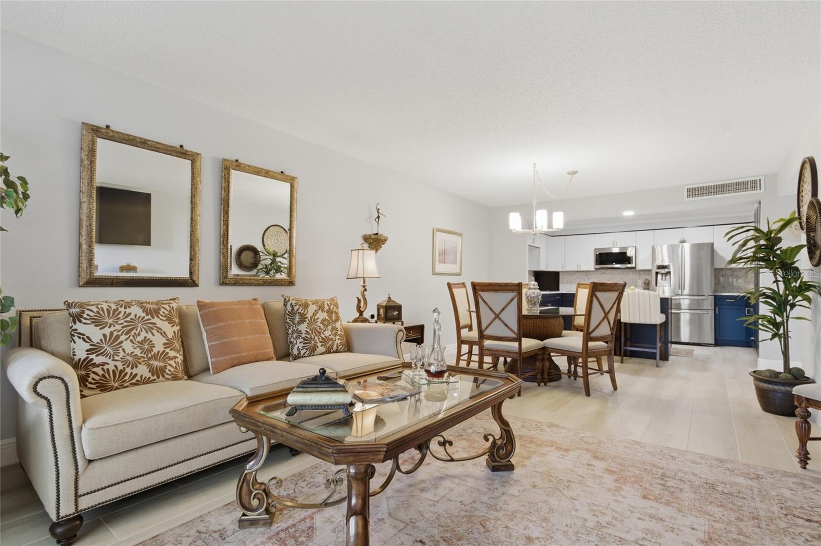 Image 18 of 38 For 100 Oakmont Lane 102