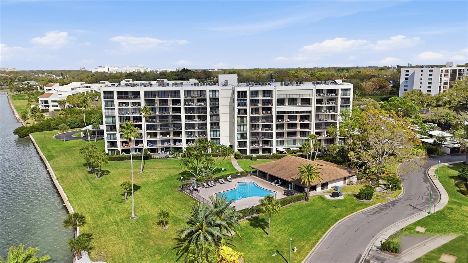 Image 36 of 38 For 100 Oakmont Lane 102