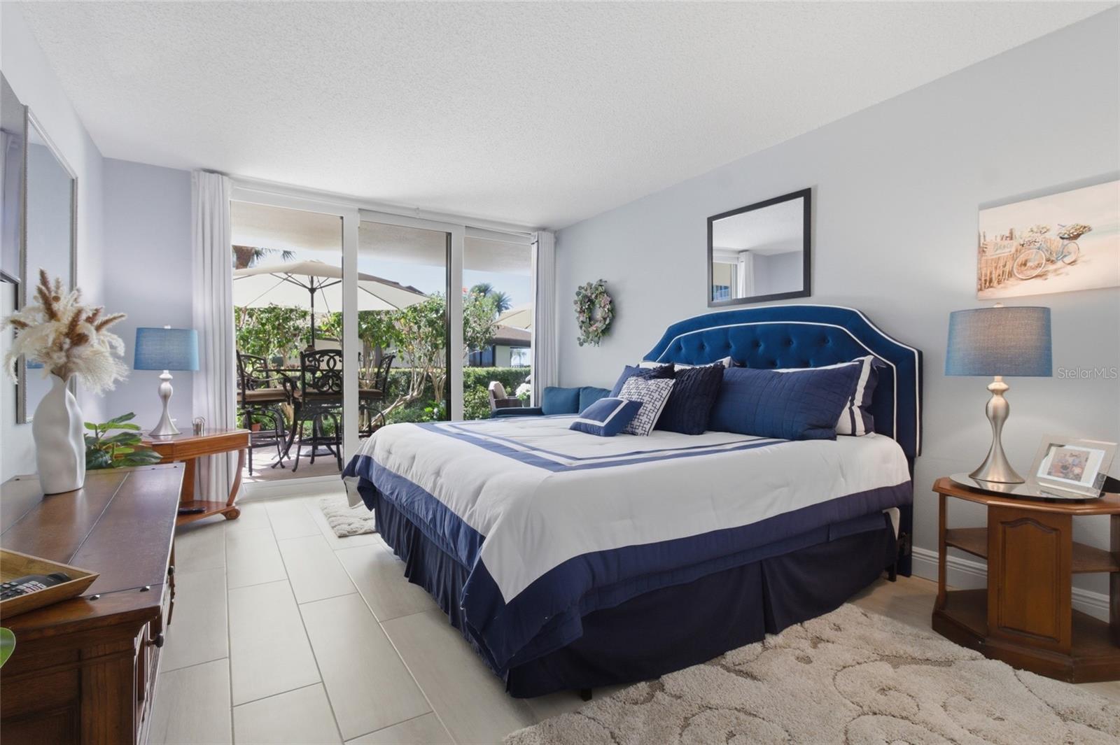 Image 5 of 38 For 100 Oakmont Lane 102