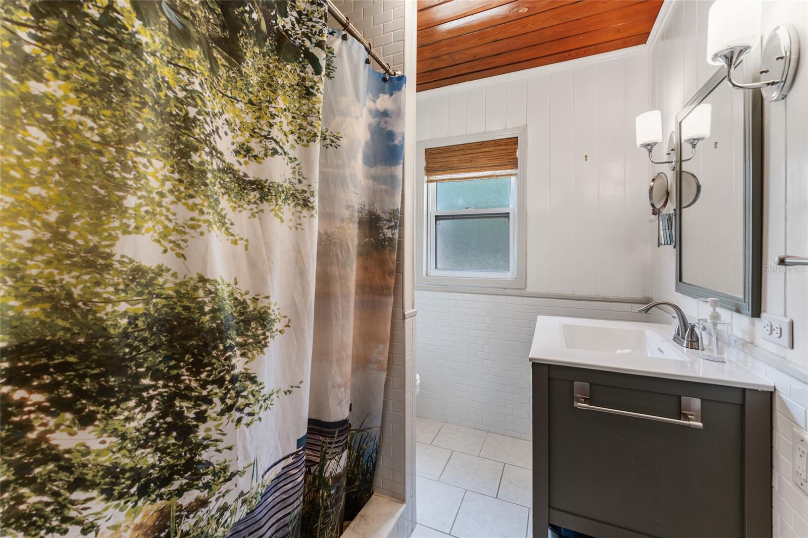 Image 21 of 32 For 8456 Miss Maggie Drive