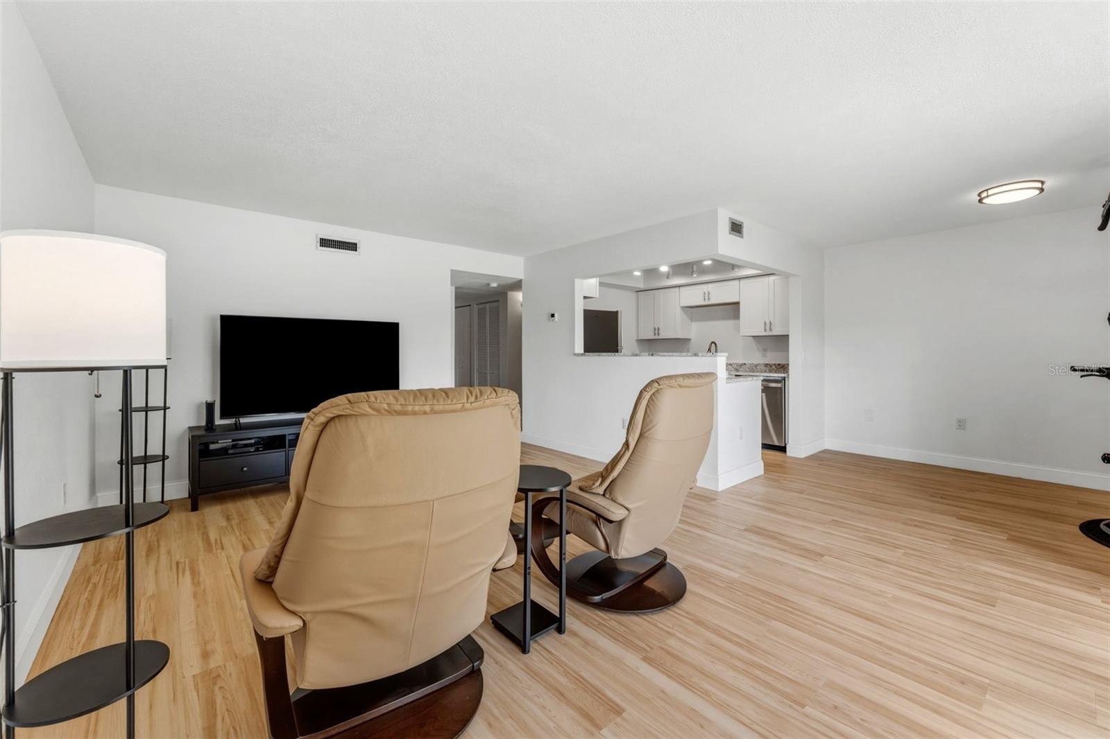 Image 10 of 24 For 11409 8th Street N 1503