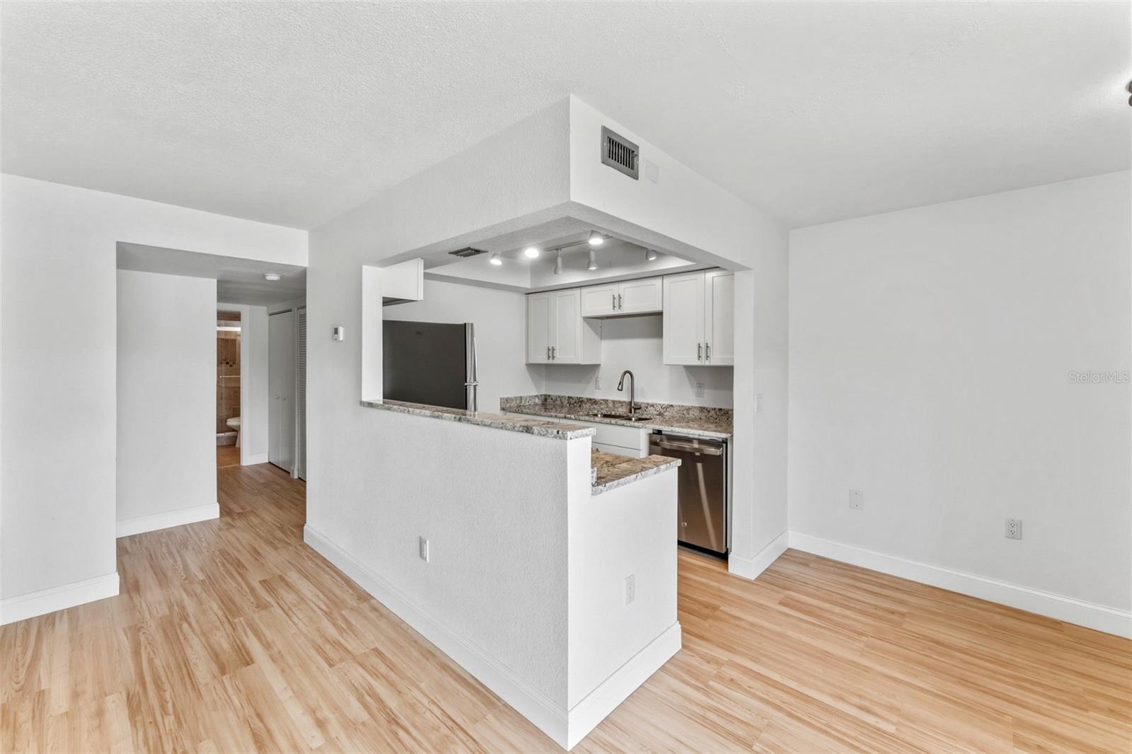 Image 4 of 24 For 11409 8th Street N 1503