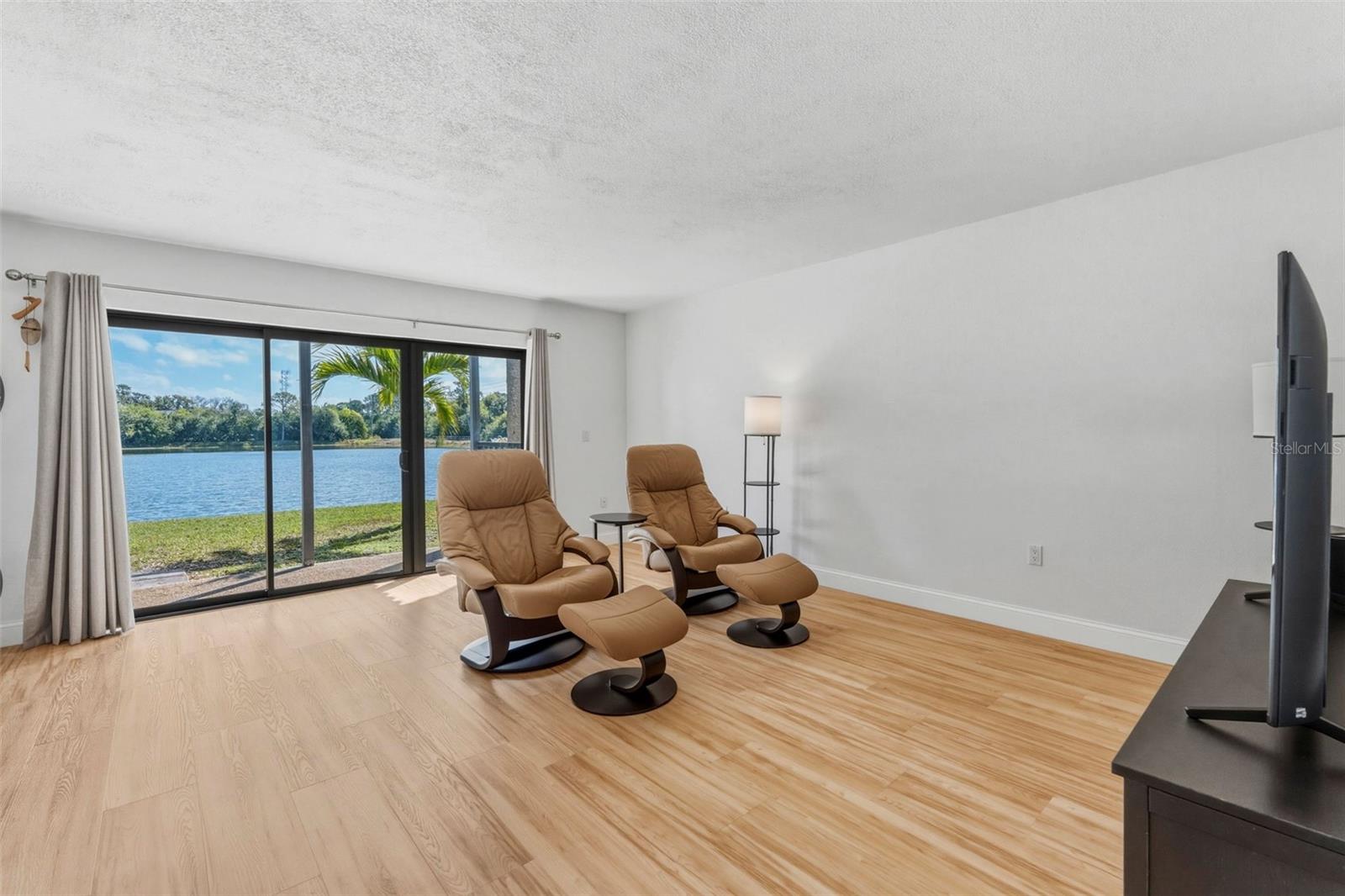 Image 9 of 24 For 11409 8th Street N 1503