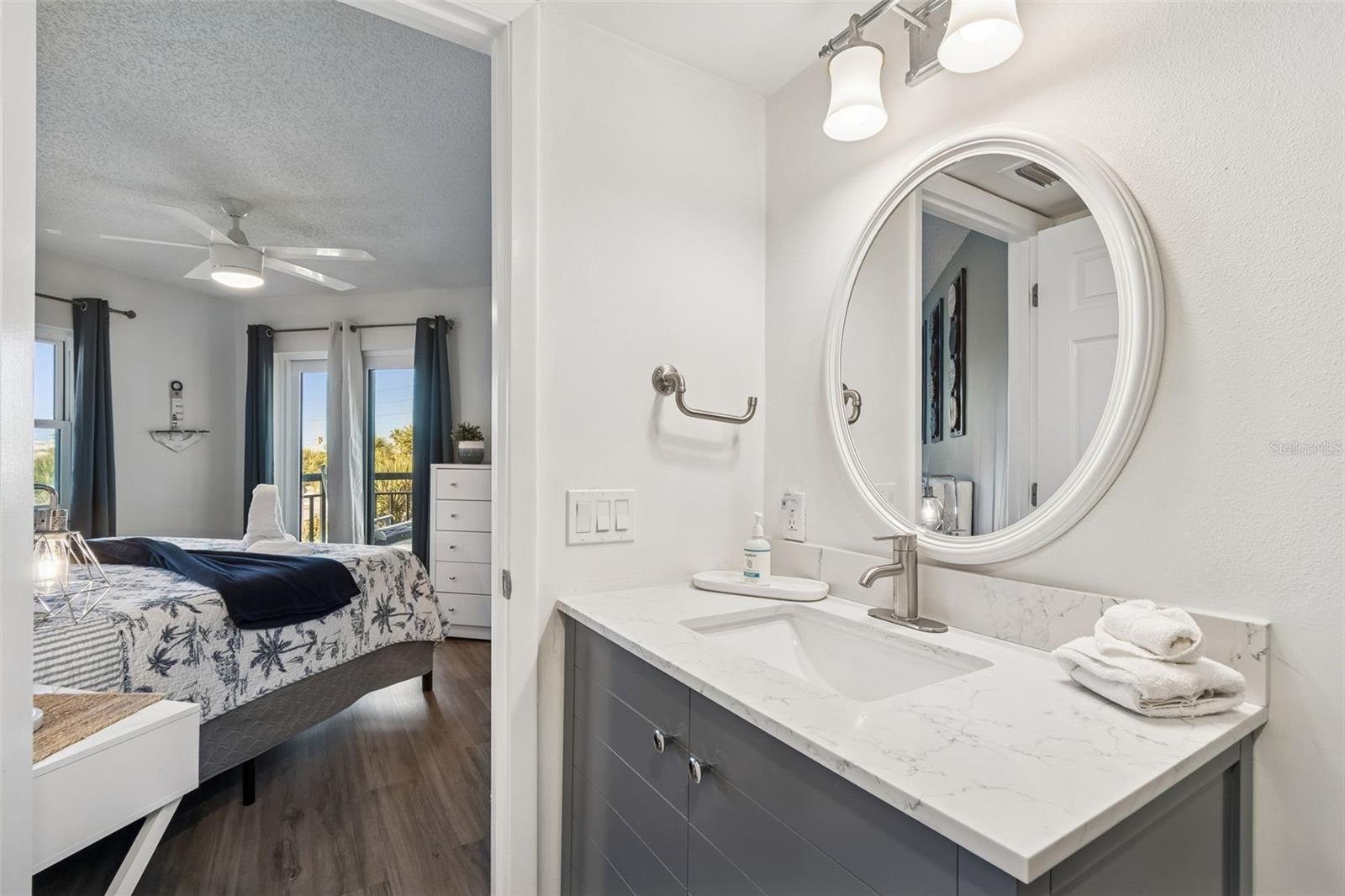 Image 18 of 33 For 4510 Gulf Boulevard 308