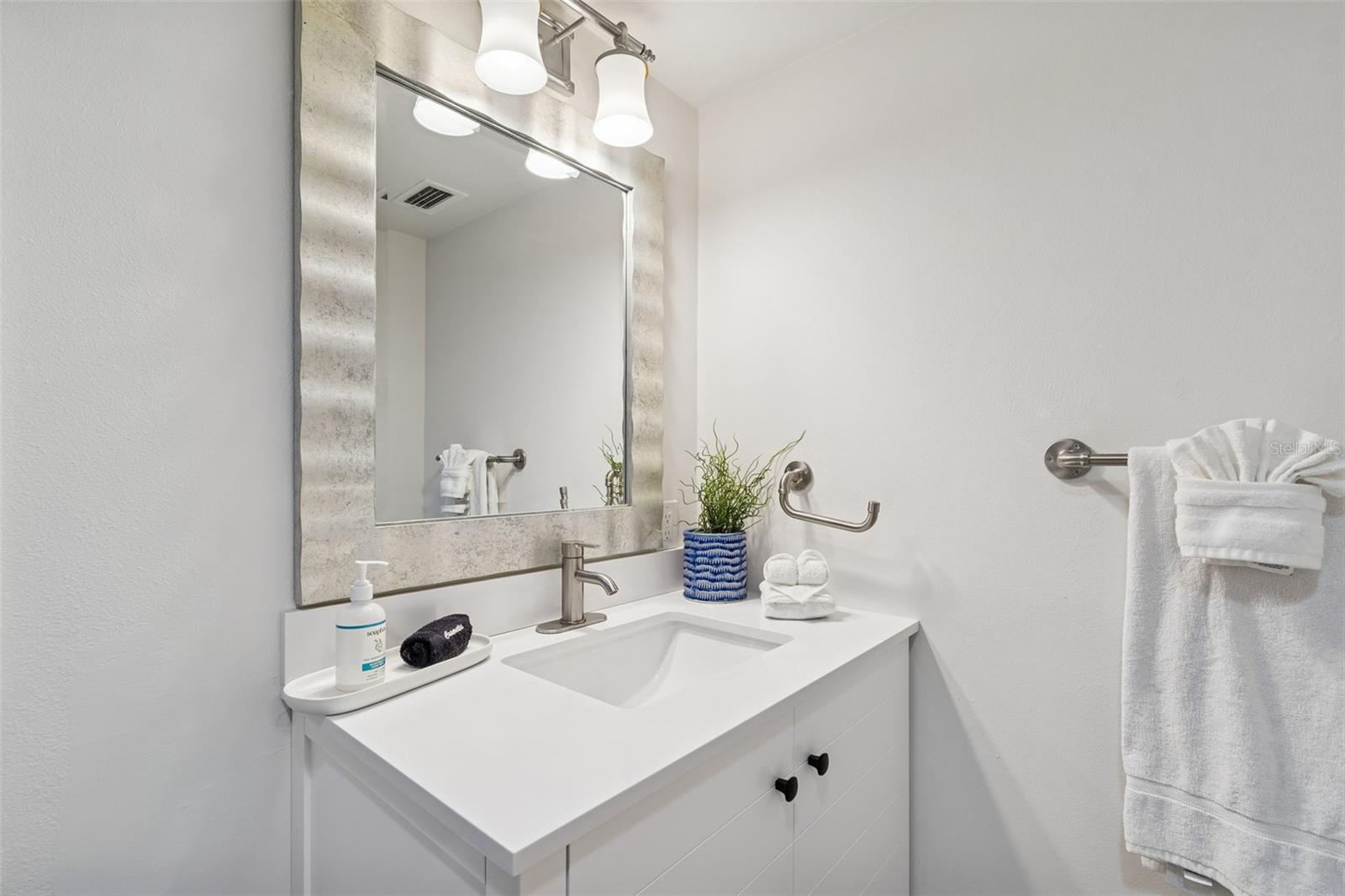 Image 22 of 33 For 4510 Gulf Boulevard 308