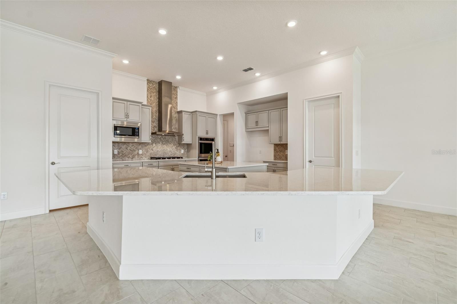 Image 13 of 64 For 958 Signet Drive