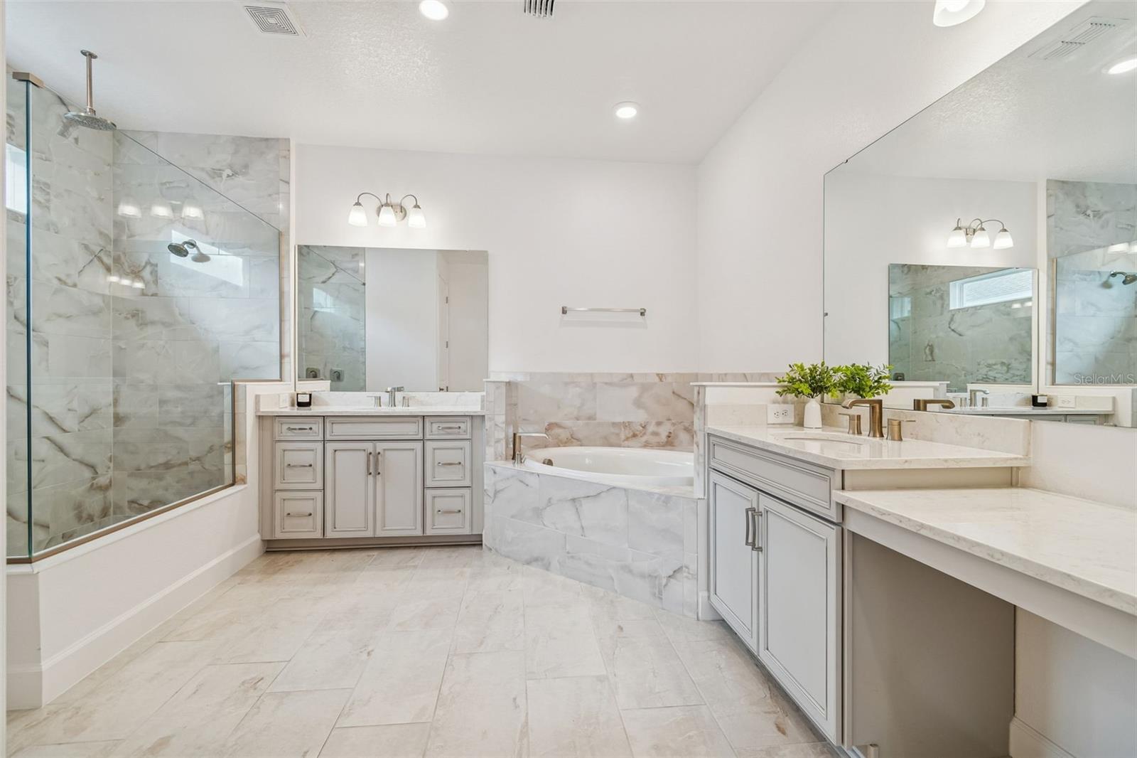 Image 26 of 64 For 958 Signet Drive