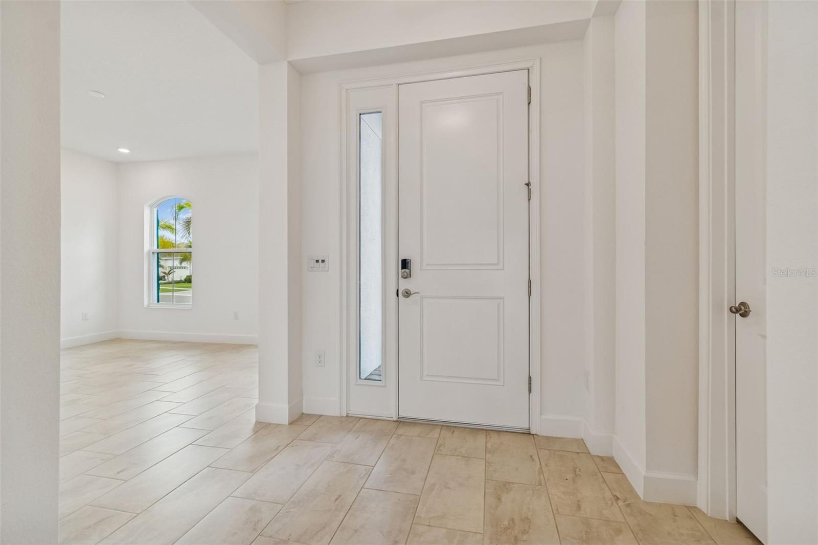 Image 8 of 64 For 958 Signet Drive