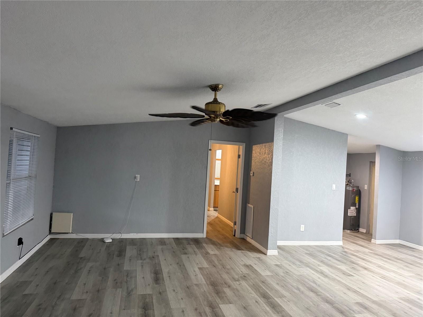 Image 4 of 7 For 36153 Zinnia Avenue