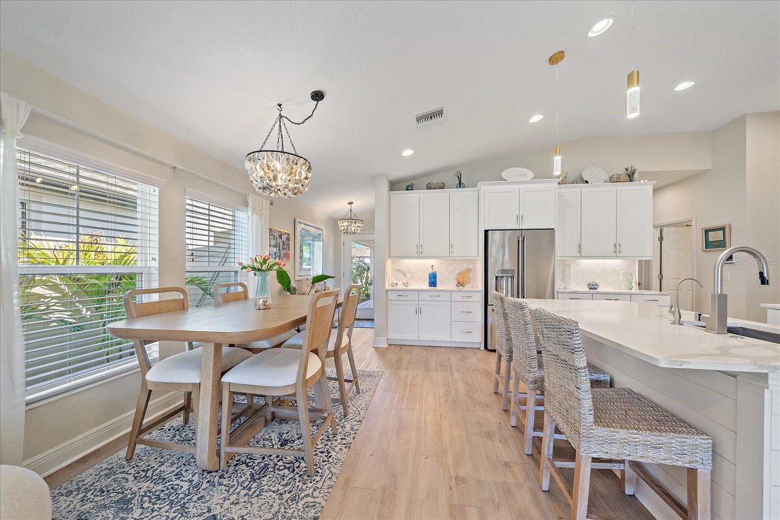 Image 10 of 27 For 12419 Oak Hill Way