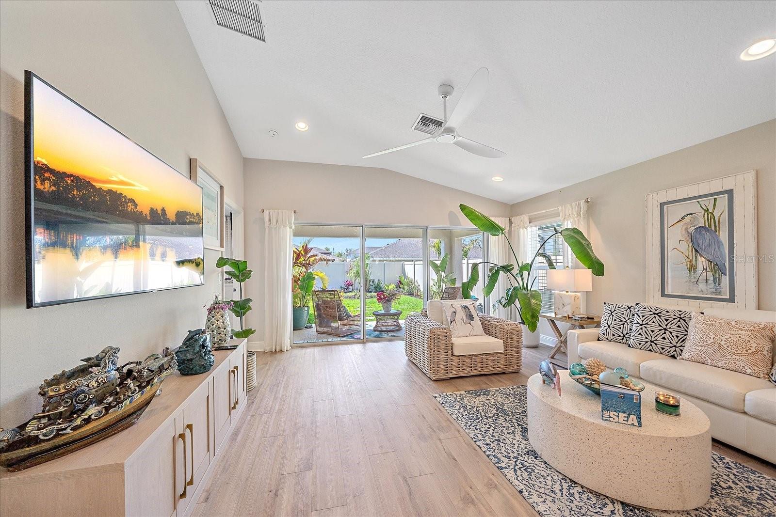 Image 11 of 27 For 12419 Oak Hill Way