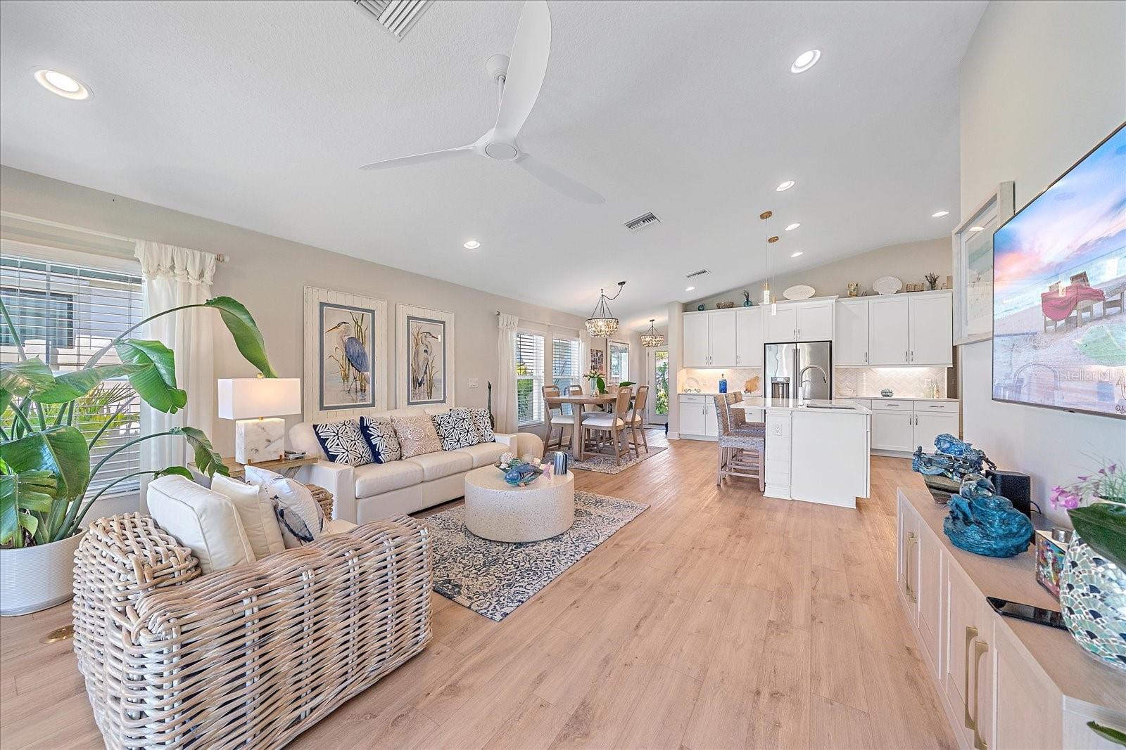 Image 14 of 27 For 12419 Oak Hill Way