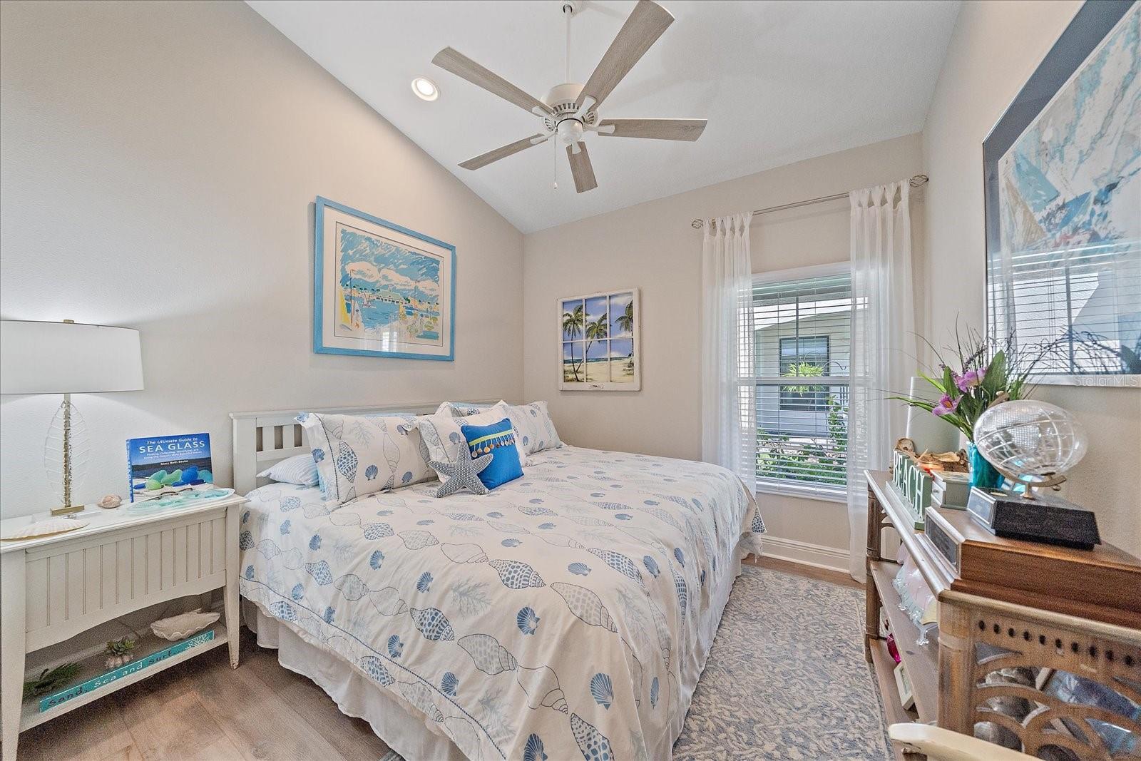 Image 19 of 27 For 12419 Oak Hill Way