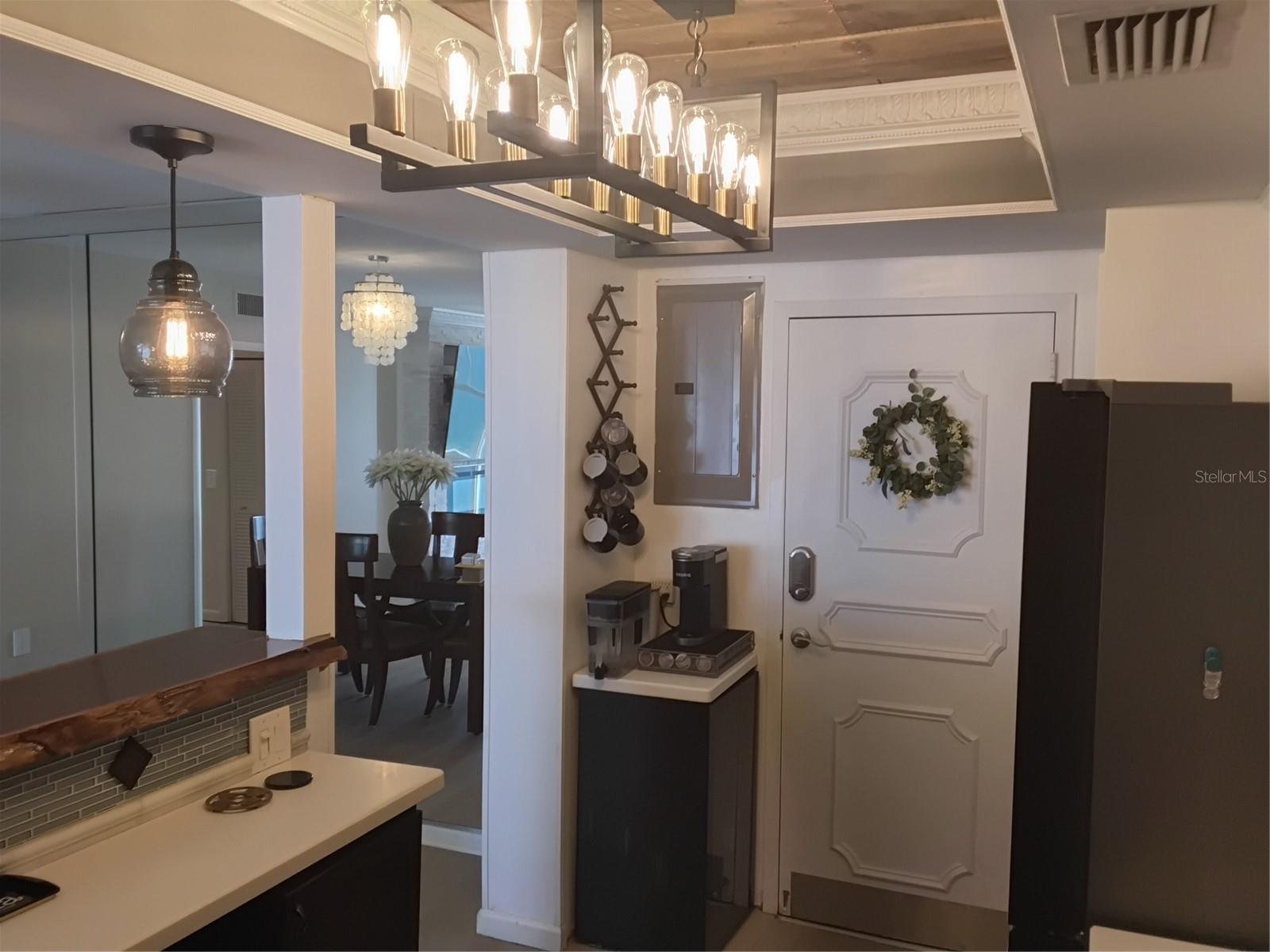 Image 16 of 54 For 7100 Sunshine Skyway Lane S 705