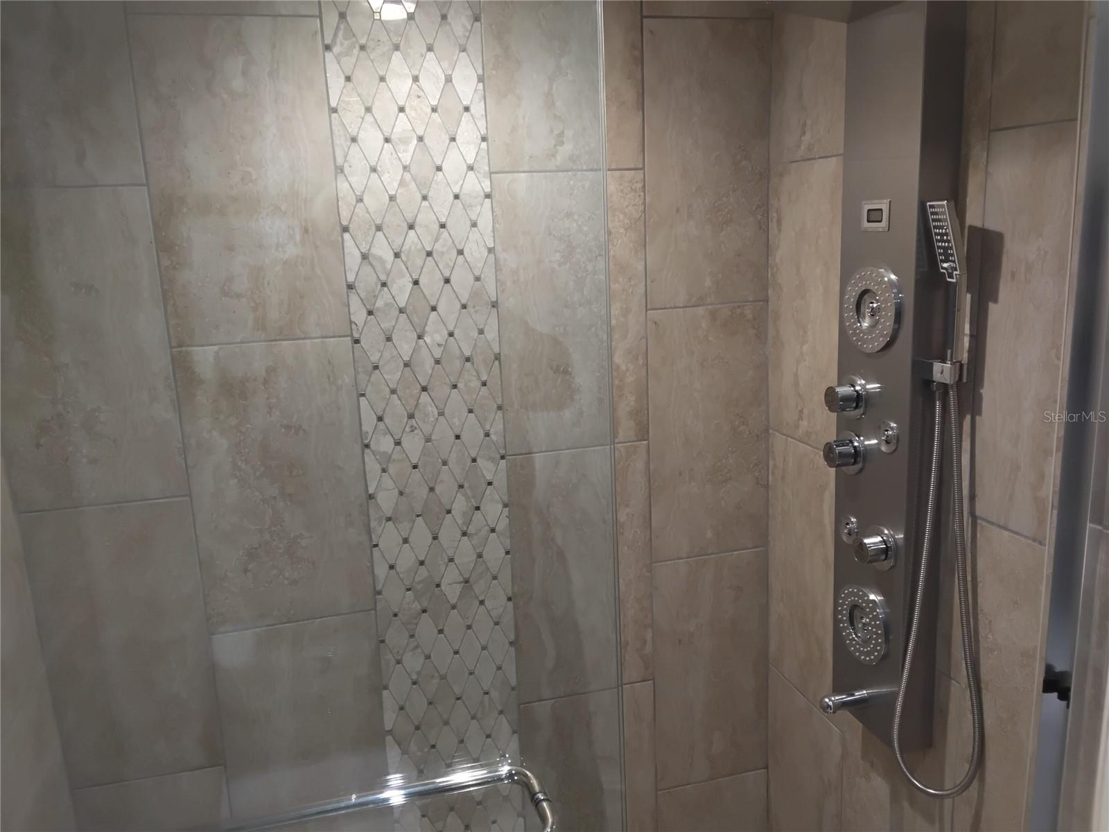 Image 38 of 54 For 7100 Sunshine Skyway Lane S 705