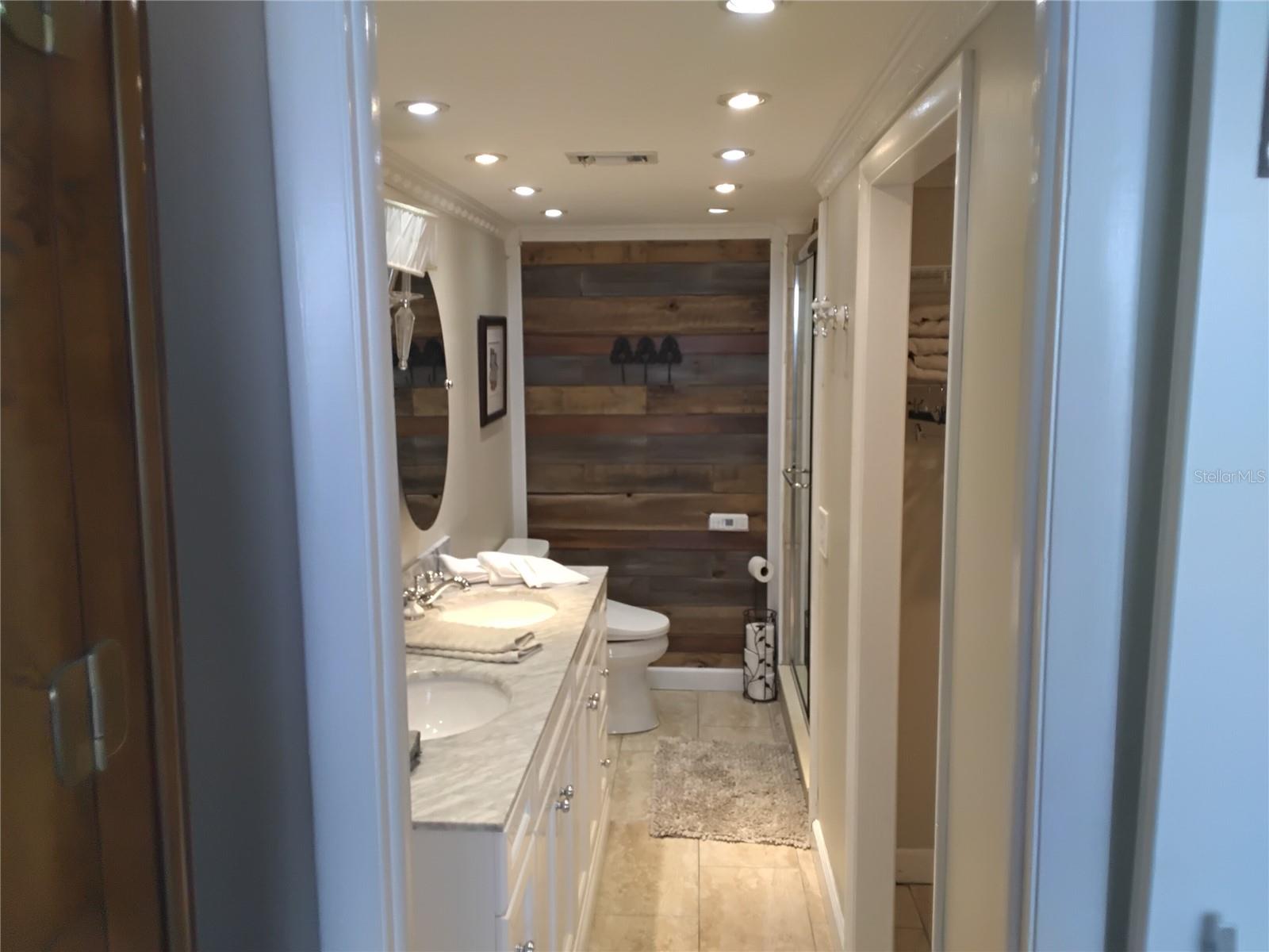 Image 45 of 54 For 7100 Sunshine Skyway Lane S 705