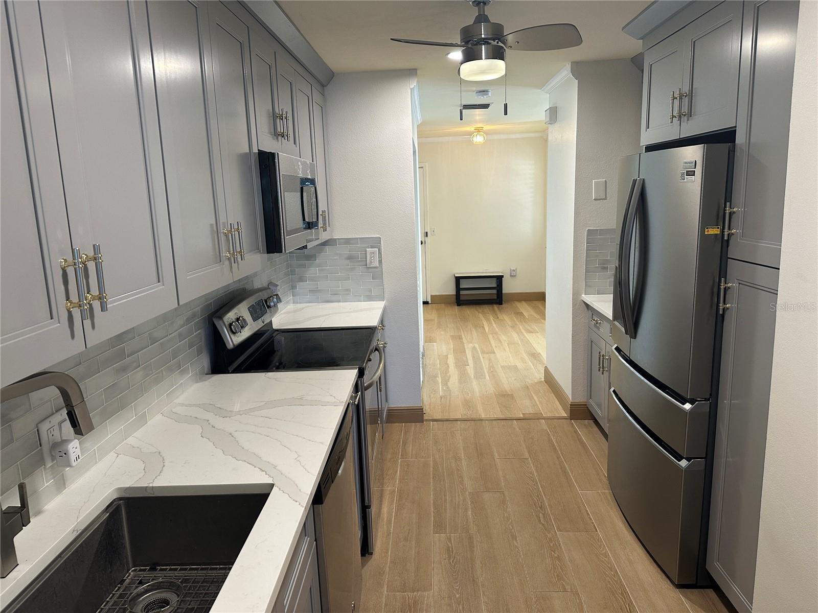 Image 18 of 39 For 10444 Saint Tropez Place