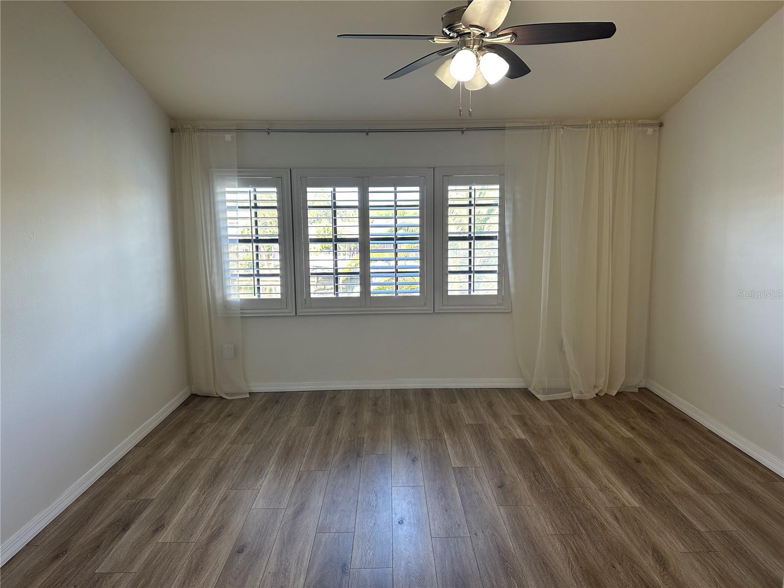 Image 23 of 39 For 10444 Saint Tropez Place