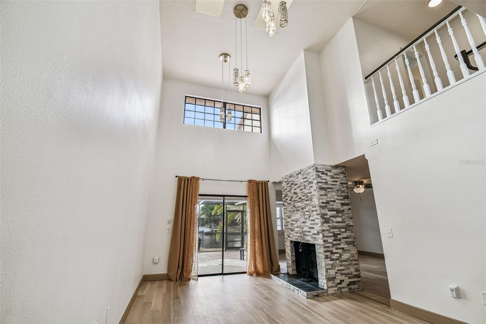 Image 6 of 39 For 10444 Saint Tropez Place