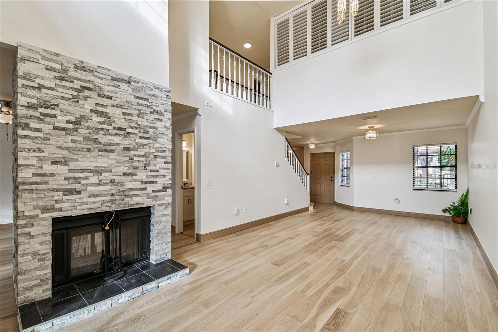 Image 9 of 39 For 10444 Saint Tropez Place