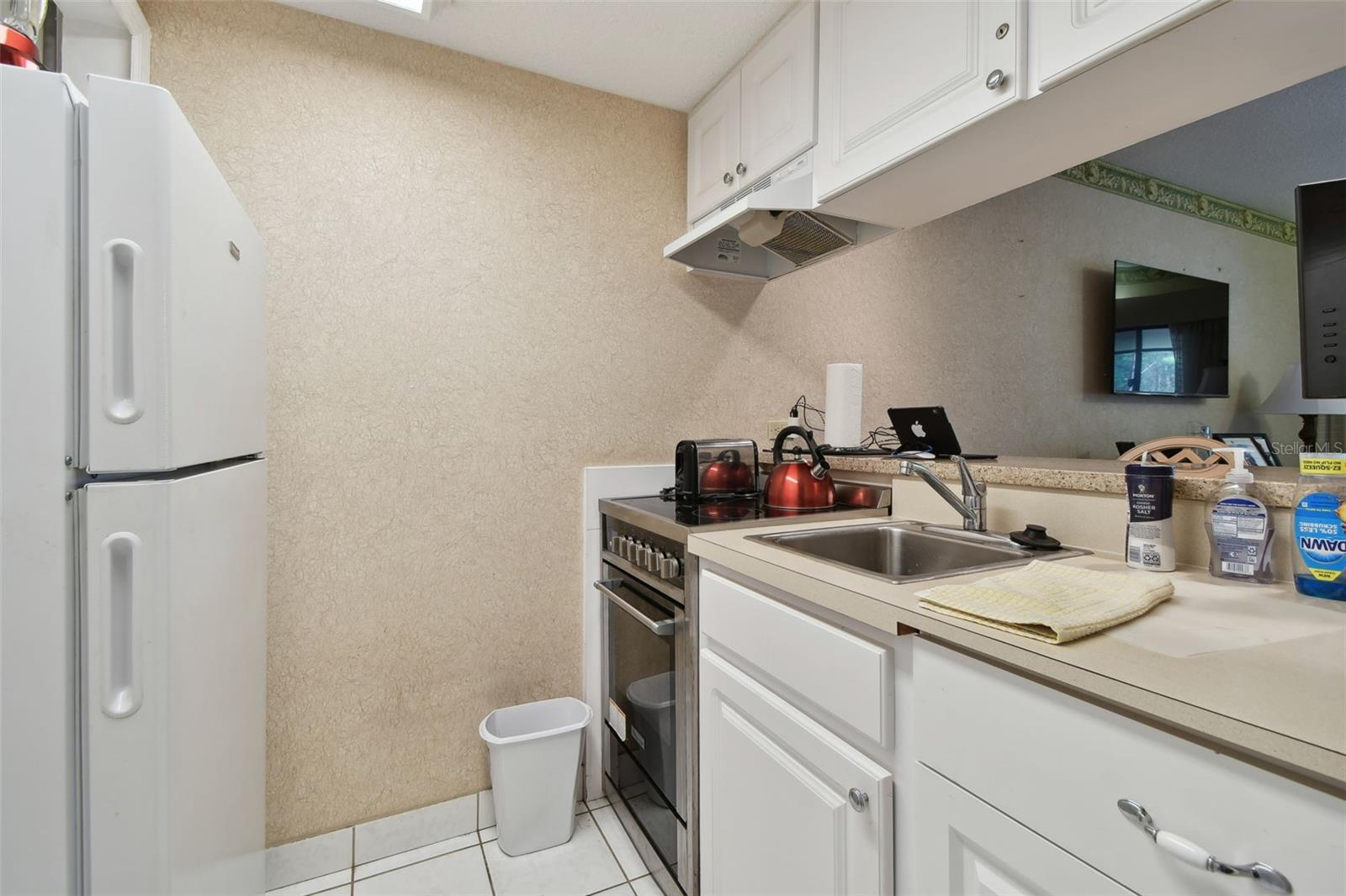 Image 5 of 50 For 36750 Us Highway 19 N 09208