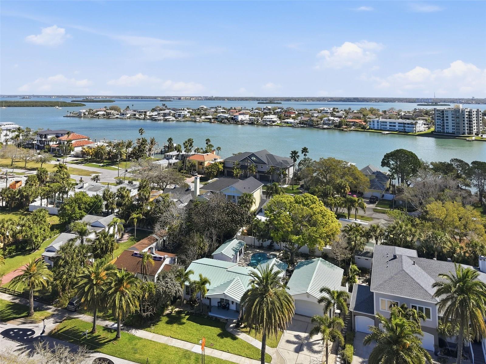 Image 4 of 74 For 759 Lantana Avenue