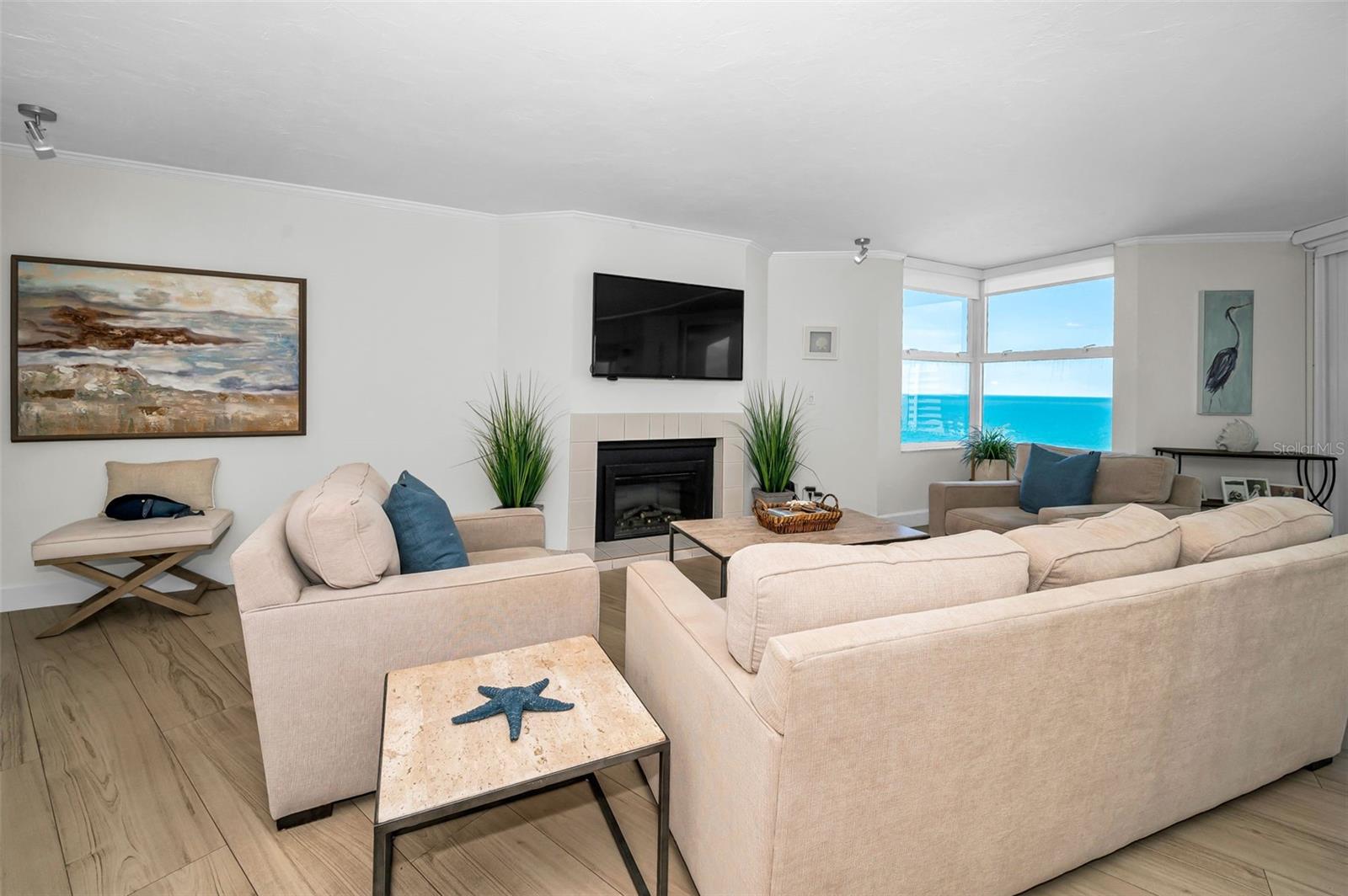 Image 18 of 100 For 1660 Gulf Boulevard Ph5