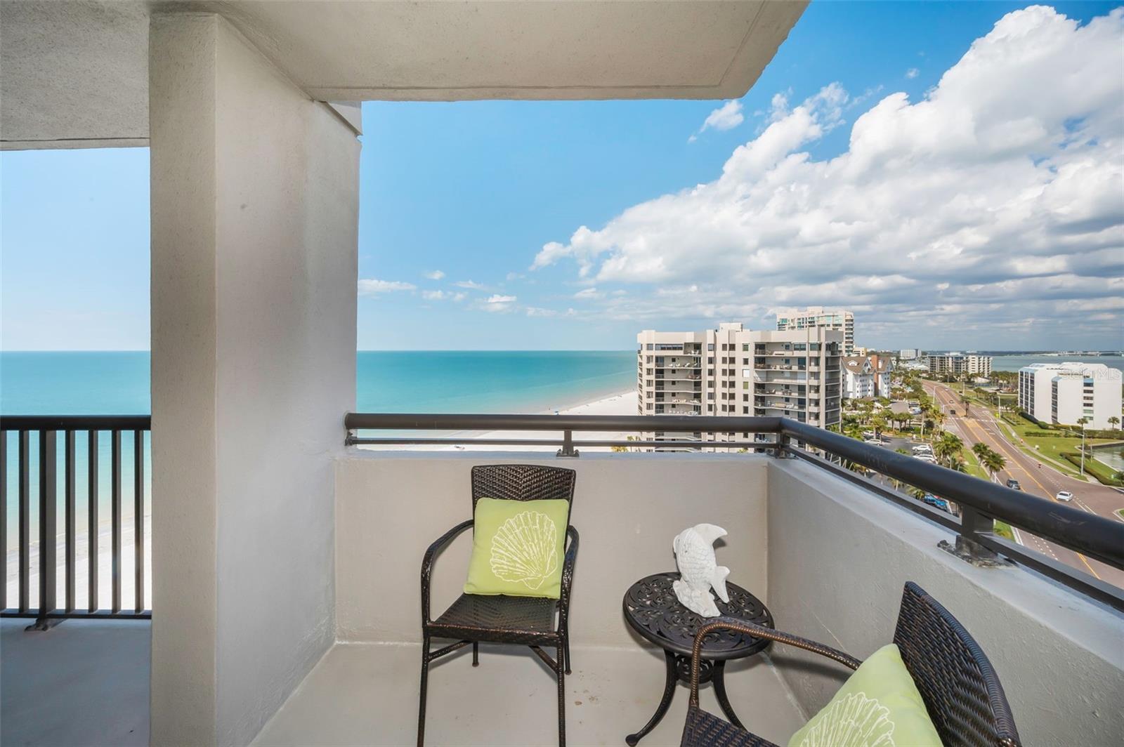 Image 33 of 100 For 1660 Gulf Boulevard Ph5