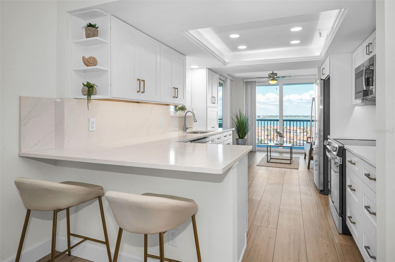 Image 40 of 100 For 1660 Gulf Boulevard Ph5