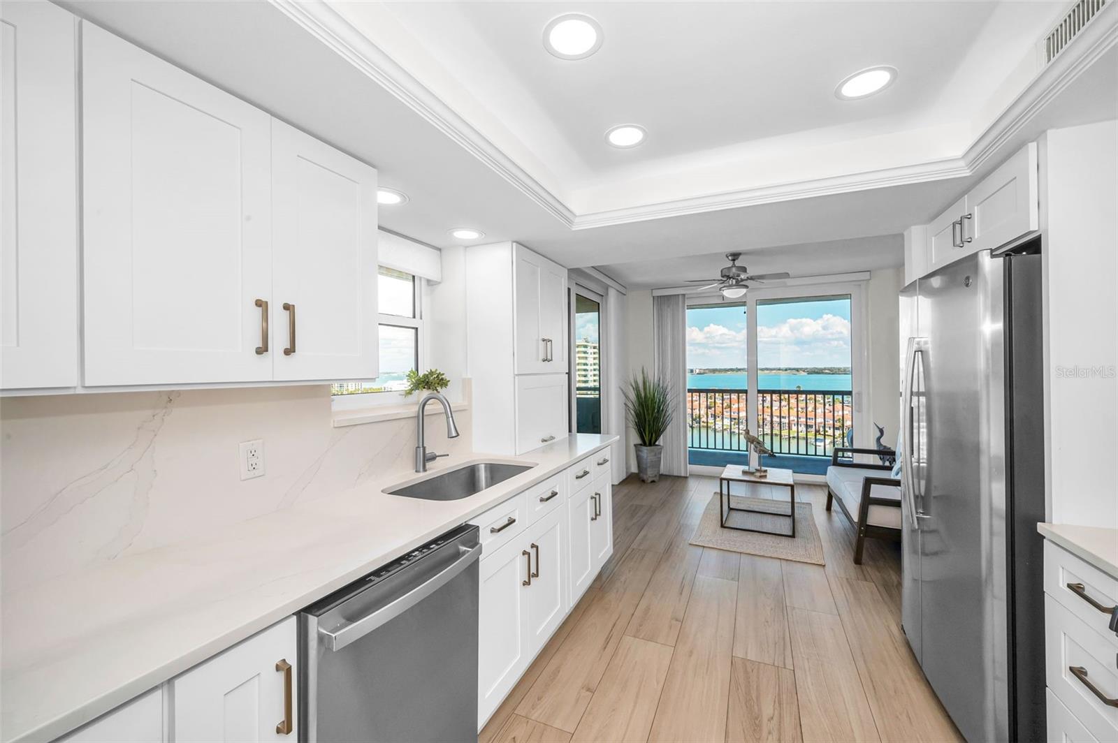 Image 41 of 100 For 1660 Gulf Boulevard Ph5