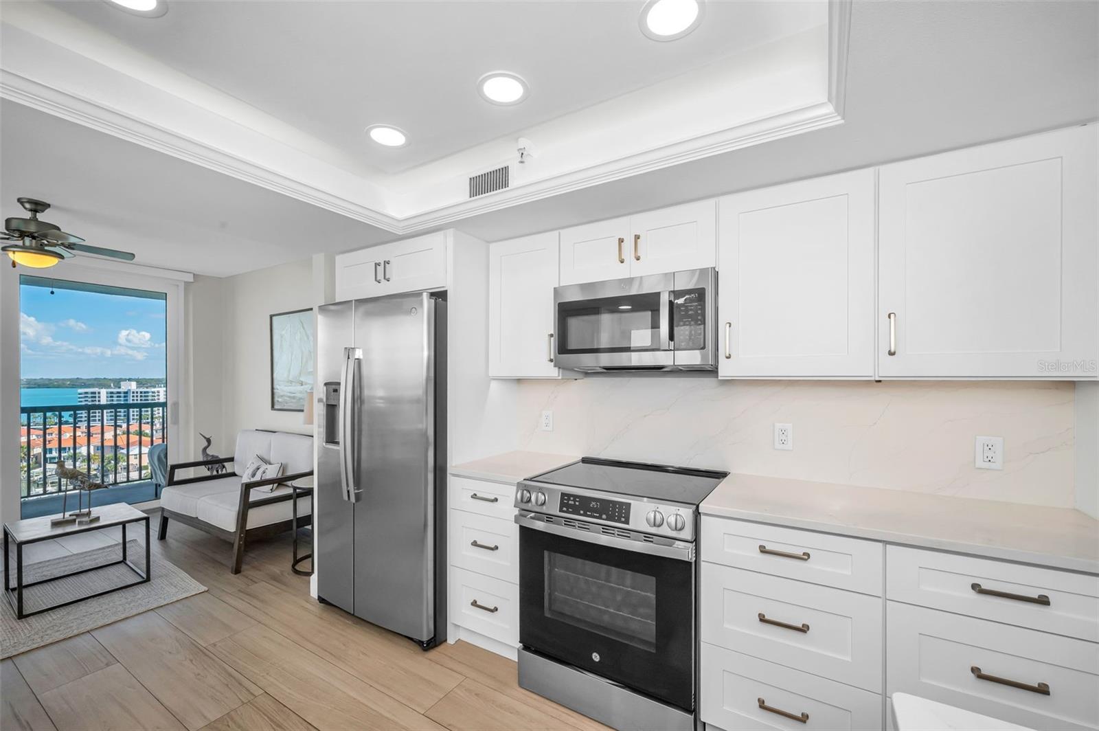 Image 42 of 100 For 1660 Gulf Boulevard Ph5