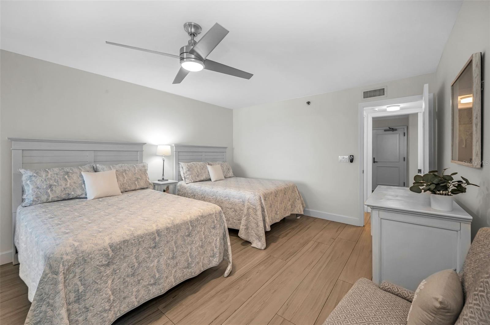 Image 64 of 100 For 1660 Gulf Boulevard Ph5