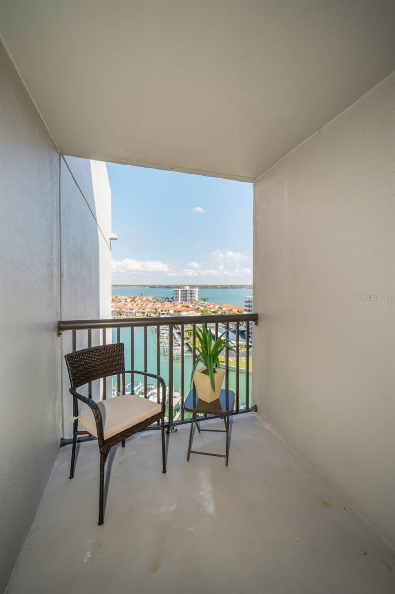 Image 66 of 100 For 1660 Gulf Boulevard Ph5