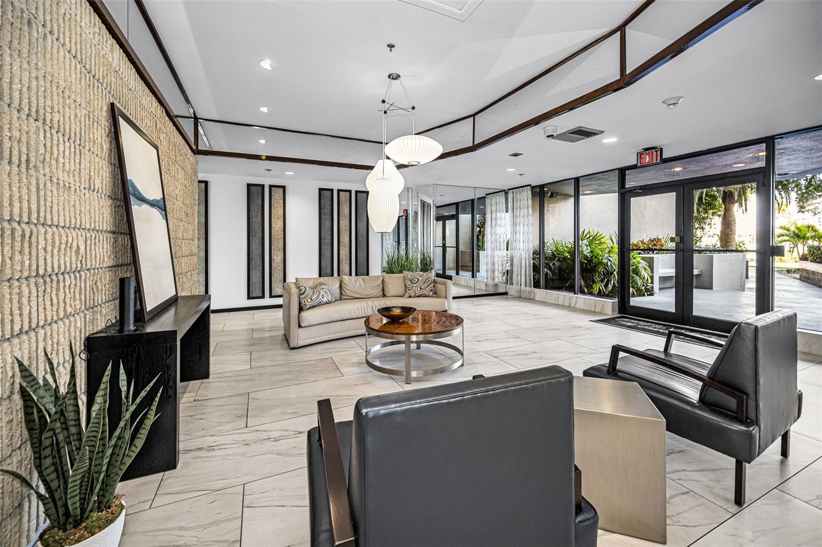 Image 71 of 100 For 1660 Gulf Boulevard Ph5