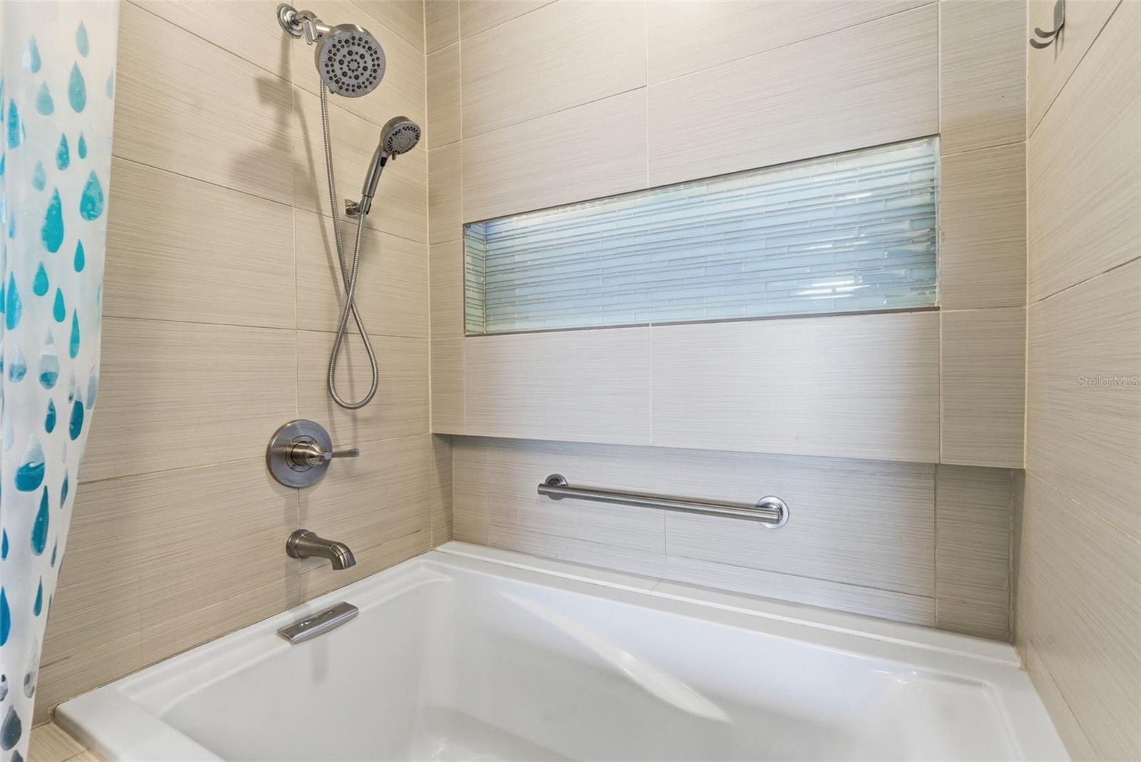 Image 18 of 59 For 700 Harbour Island Boulevard 403