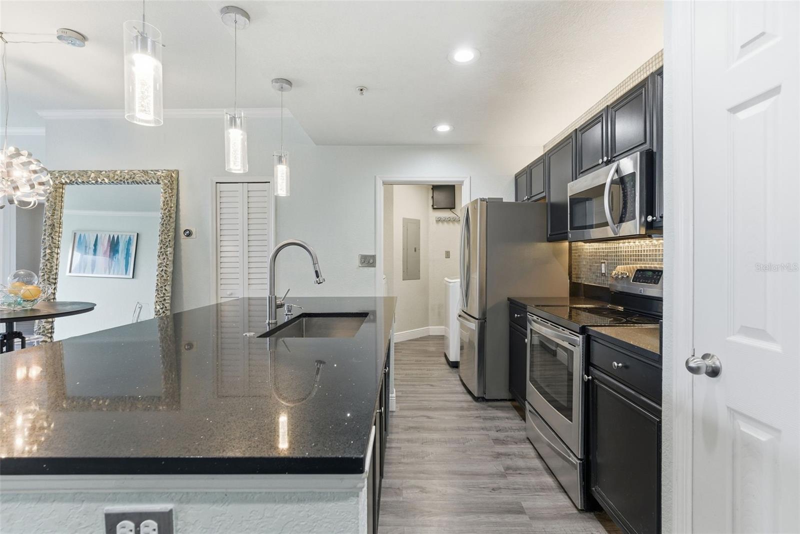 Image 4 of 59 For 700 Harbour Island Boulevard 403