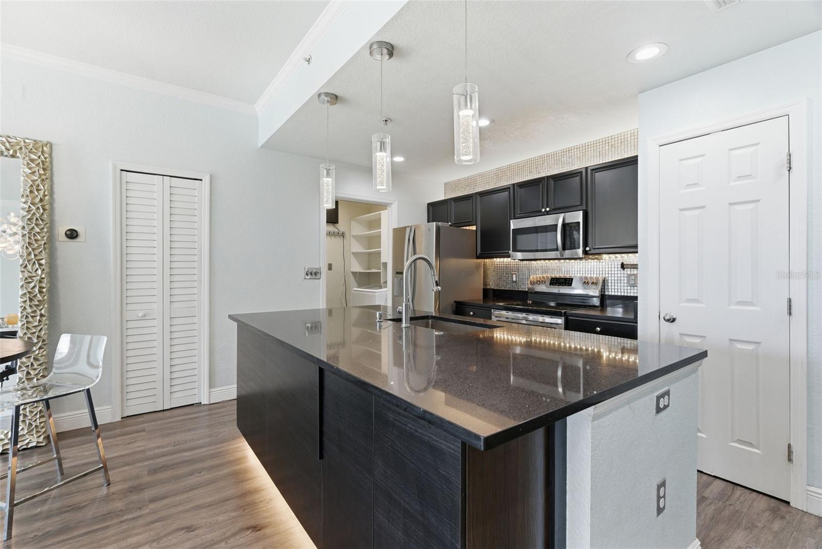 Image 5 of 59 For 700 Harbour Island Boulevard 403