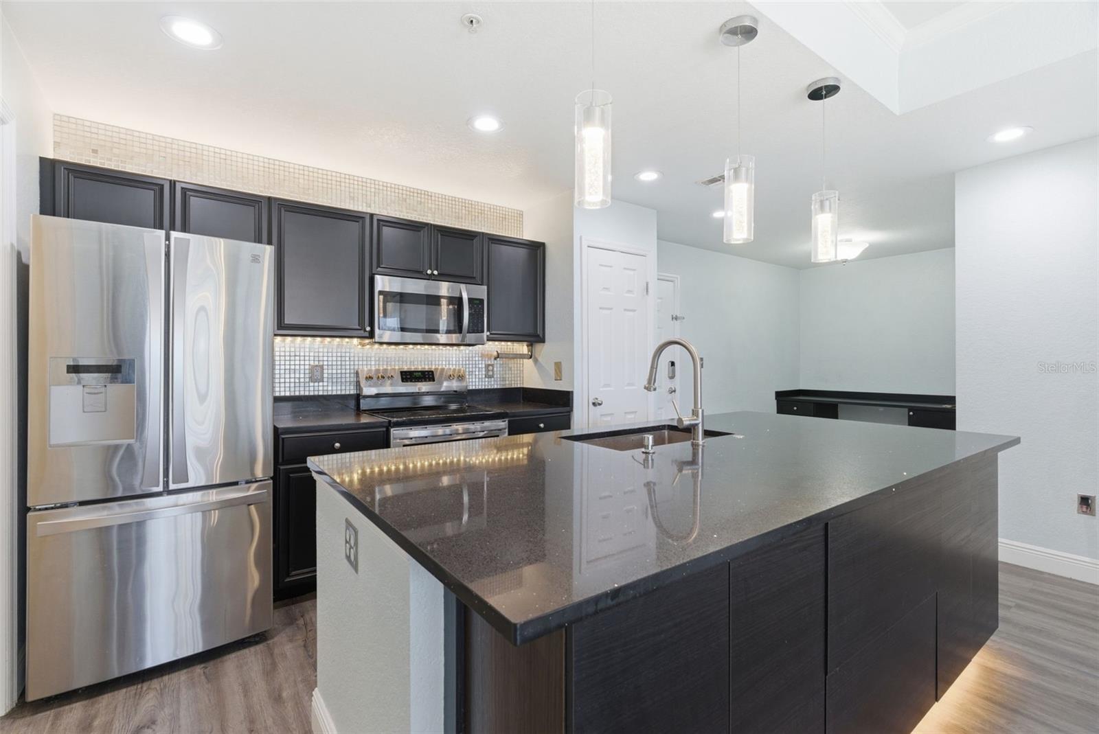 Image 9 of 59 For 700 Harbour Island Boulevard 403