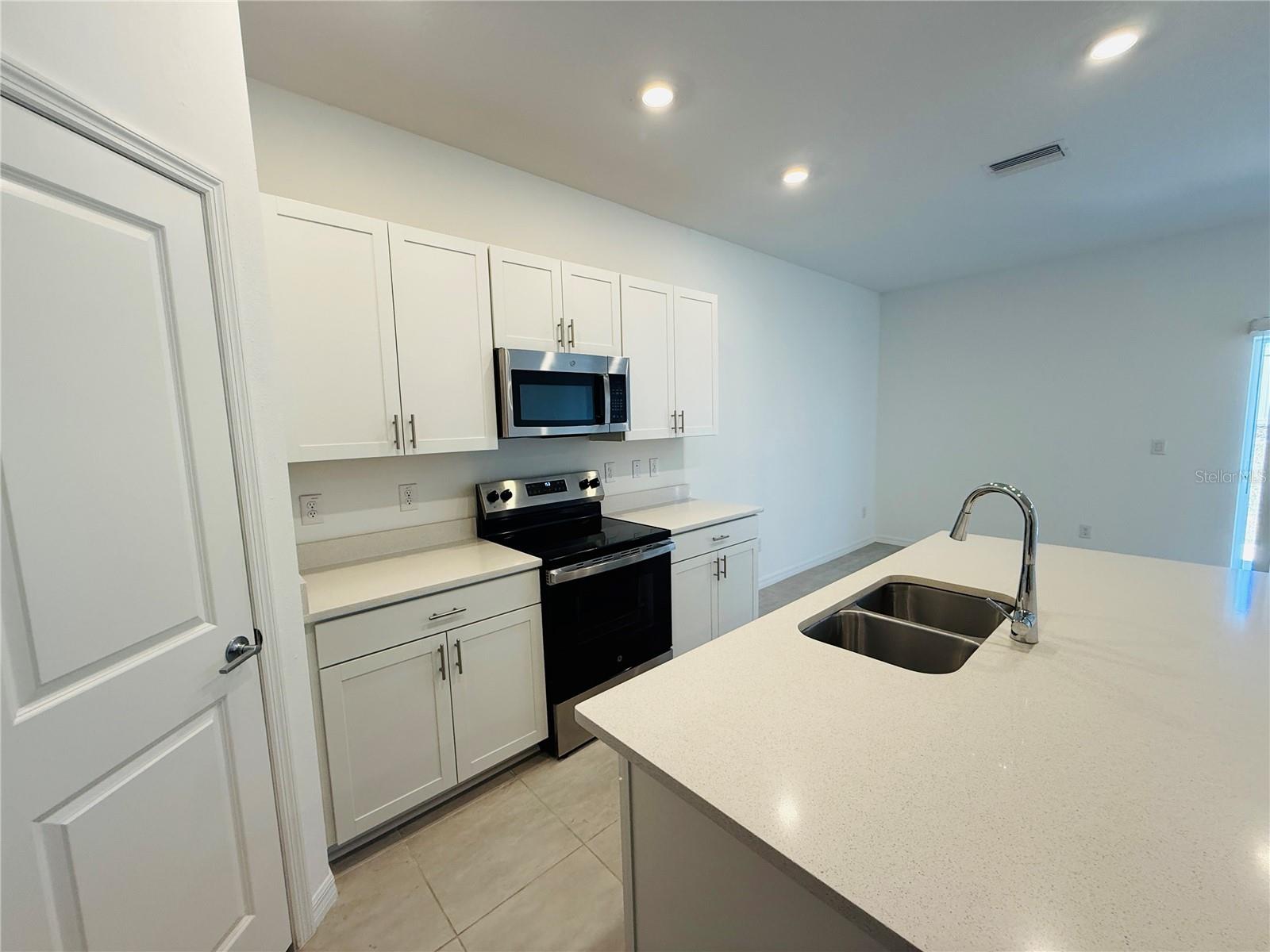 Image 11 of 30 For 2264 Paravane Way