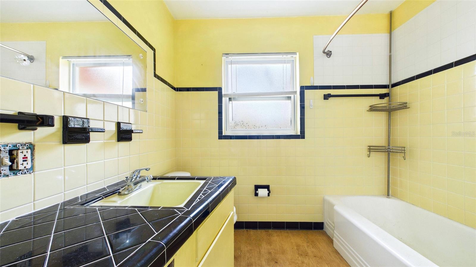 Image 13 of 31 For 2706 46th Street S