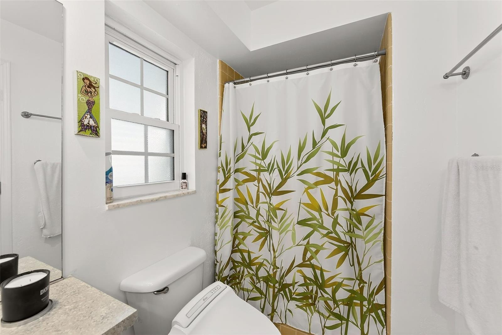 Image 17 of 31 For 38 Country Club Drive 38