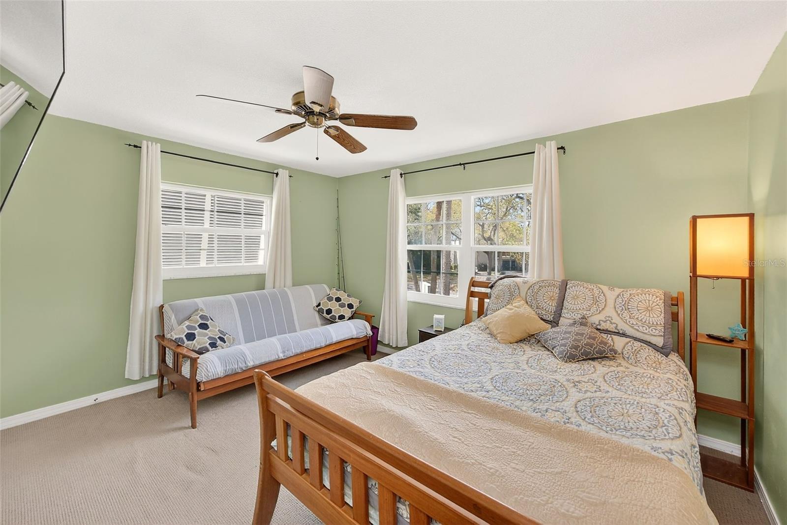 Image 18 of 31 For 38 Country Club Drive 38