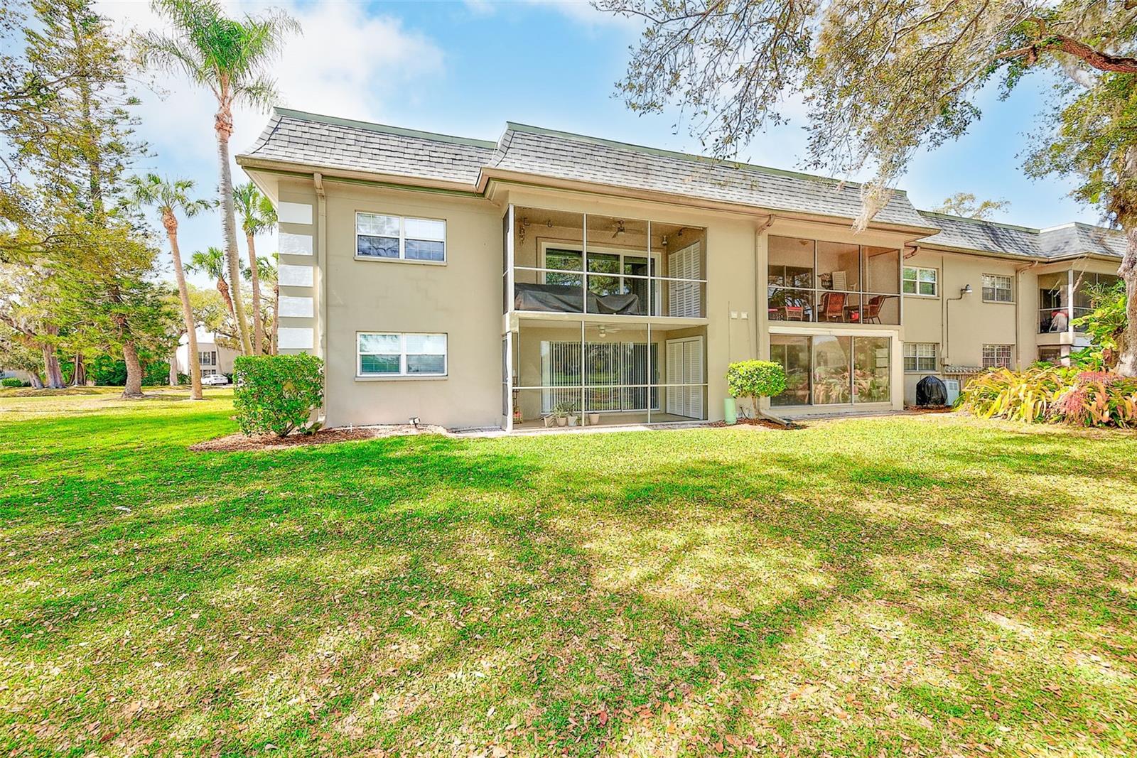 Image 21 of 31 For 38 Country Club Drive 38