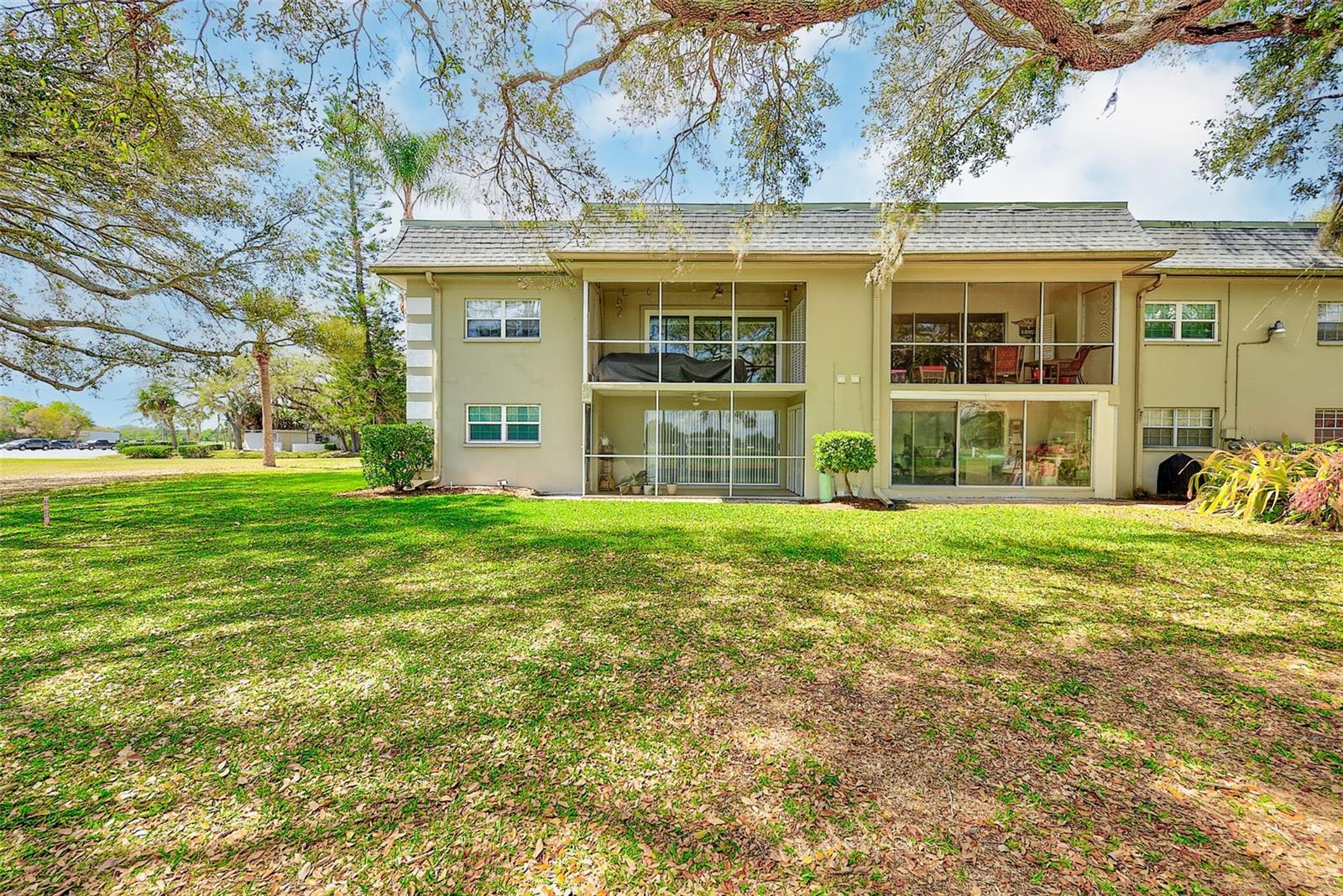 Image 22 of 31 For 38 Country Club Drive 38