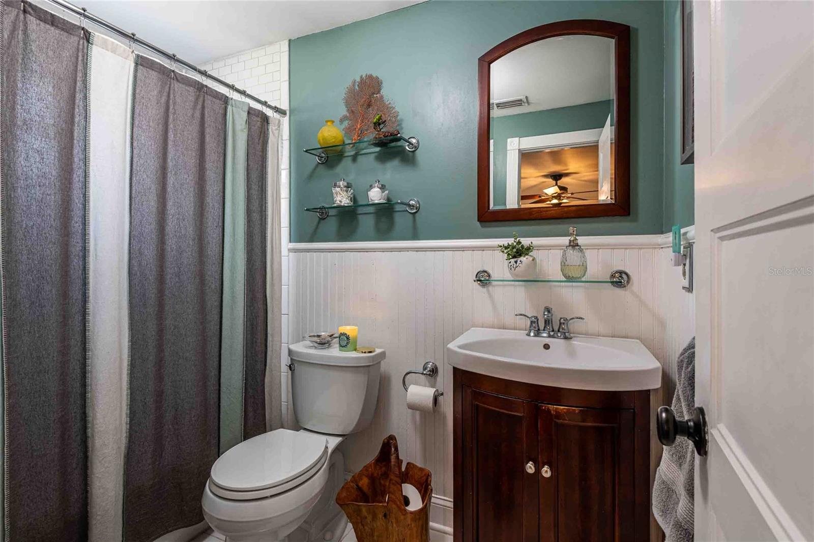 Image 10 of 43 For 21855 Ocean Pines Drive